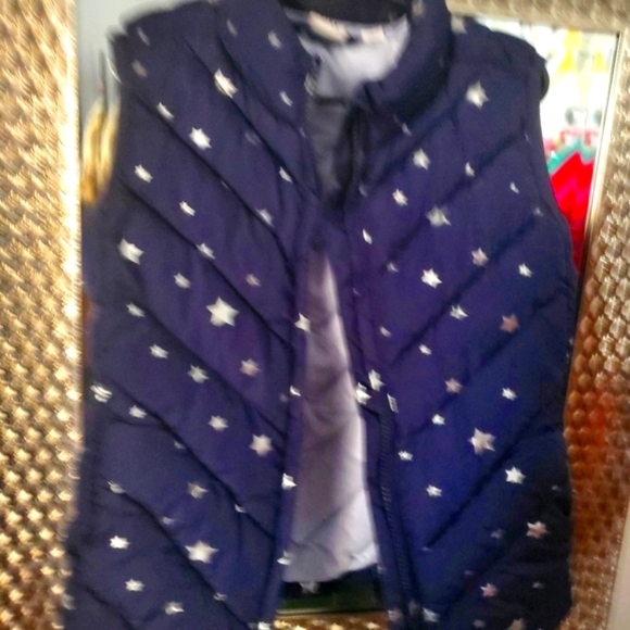 Gap 6-7  navy blue vest with stars - Picture 1 of 4